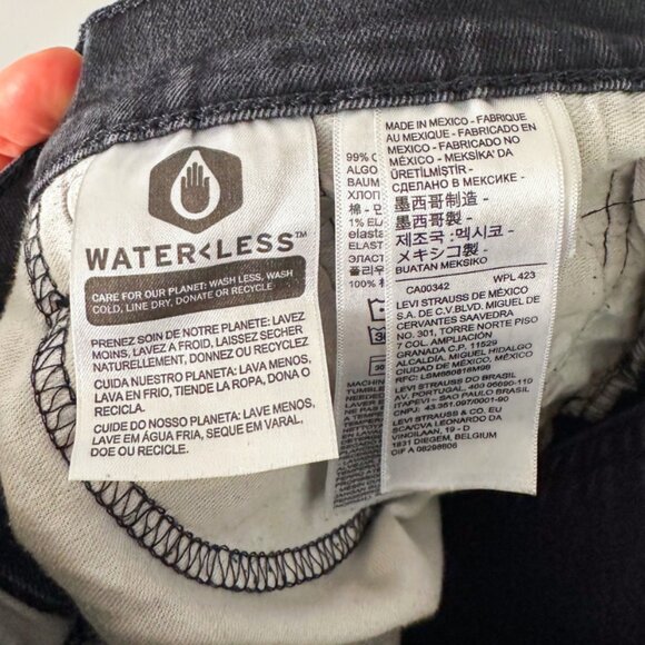 Levi's 514 Black Denim - Size 32 x 32 - Picture 8 of 8